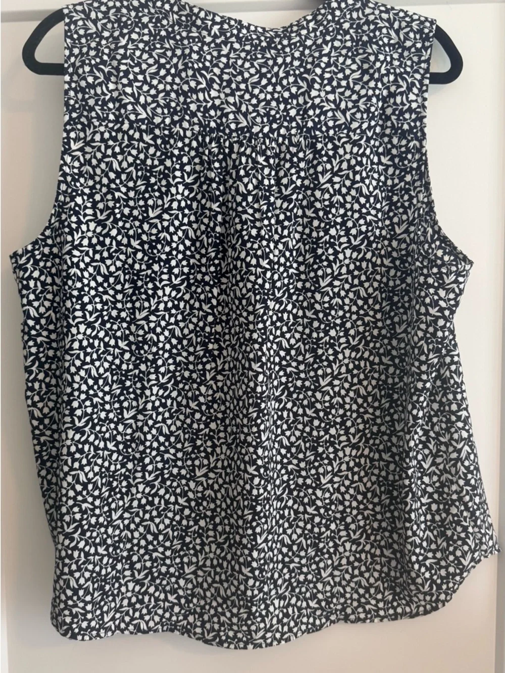 J. Crew Navy and White Sleeveless V-Neck Printed Camisole - Picture 2 of 3